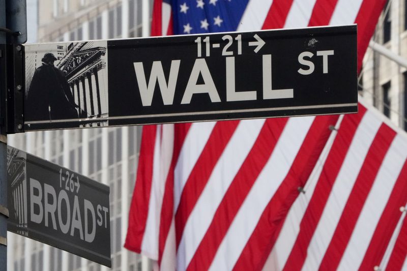 U.S. stocks higher at close of trade; Dow Jones Industrial Average up 0.10%