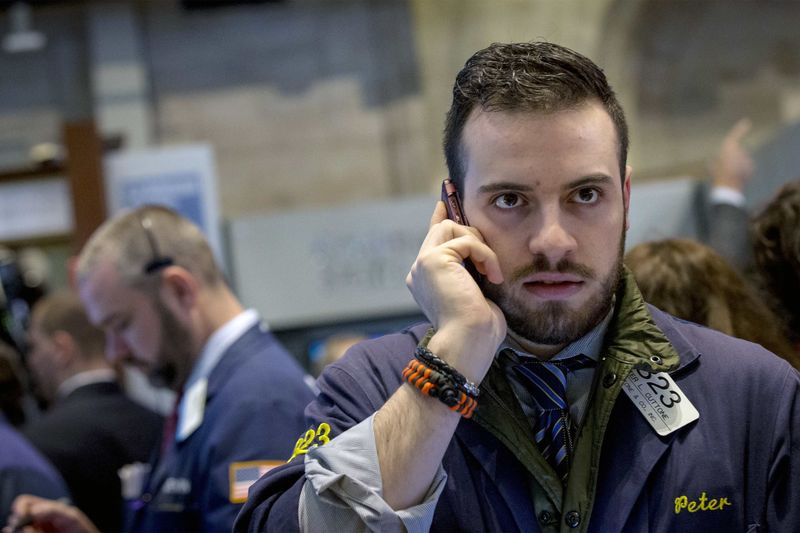 Stock market today: Dow wobbles on mixed economic data ahead of jobs report