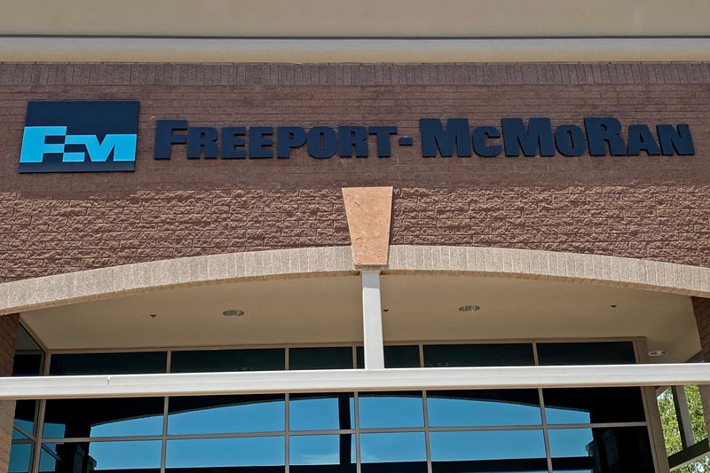 Freeport-McMoRan quarterly profit slumps on lower copper prices