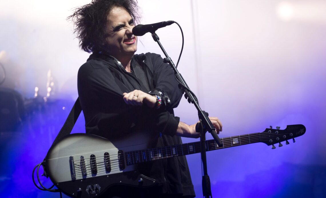 Cure fans get refund: Smith furious at Ticketmaster