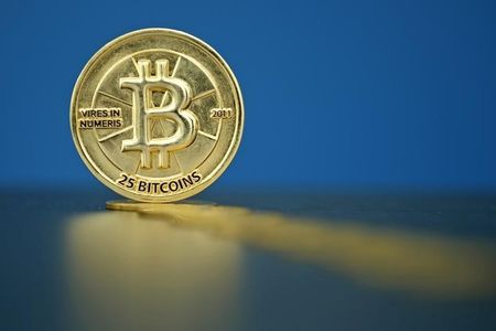 Bitcoin Extends Gain, Up 5.9% at $29,860 By Investing.com