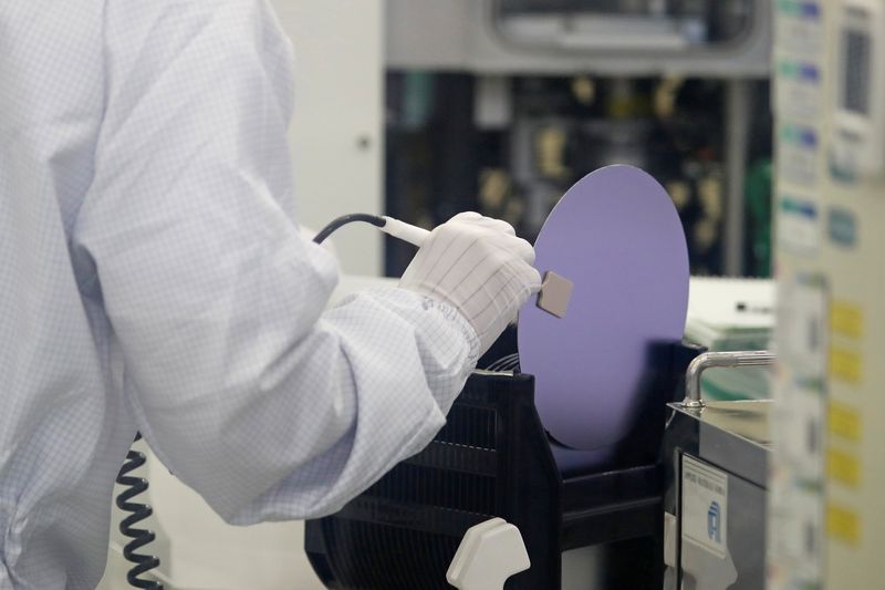 South Korea vows support for its chip sector amid China-US tensions