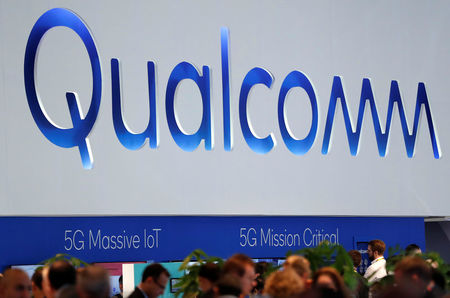 Susquehanna maintains Qualcomm at 'positive' with a price target of $145.00