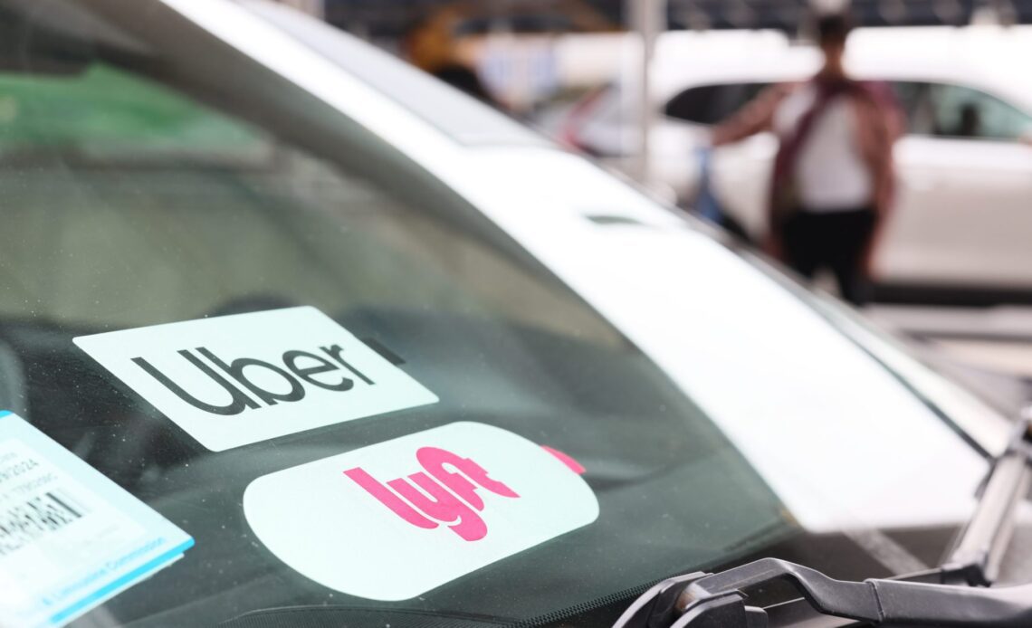 Lyft to pay $10M settlement over share sale before IPO