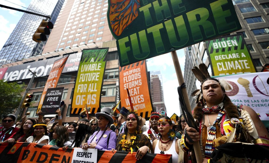 New York flooded by thousands of climate protesters