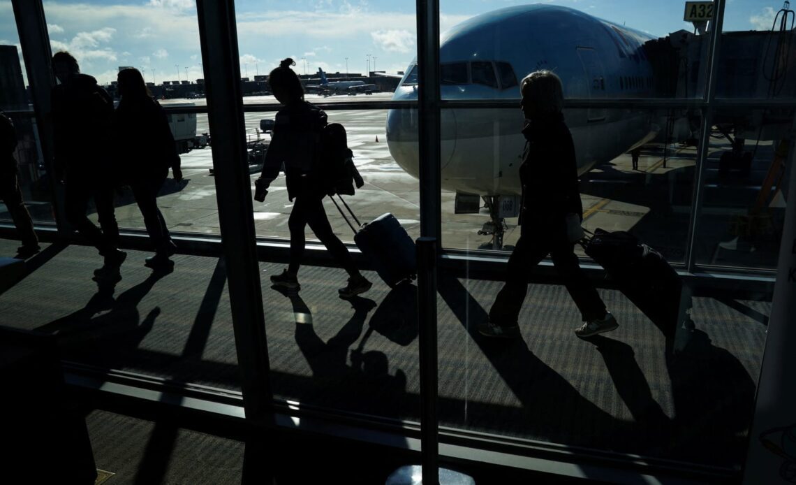Airlines shave minutes off flight times with faster boarding, new tech
