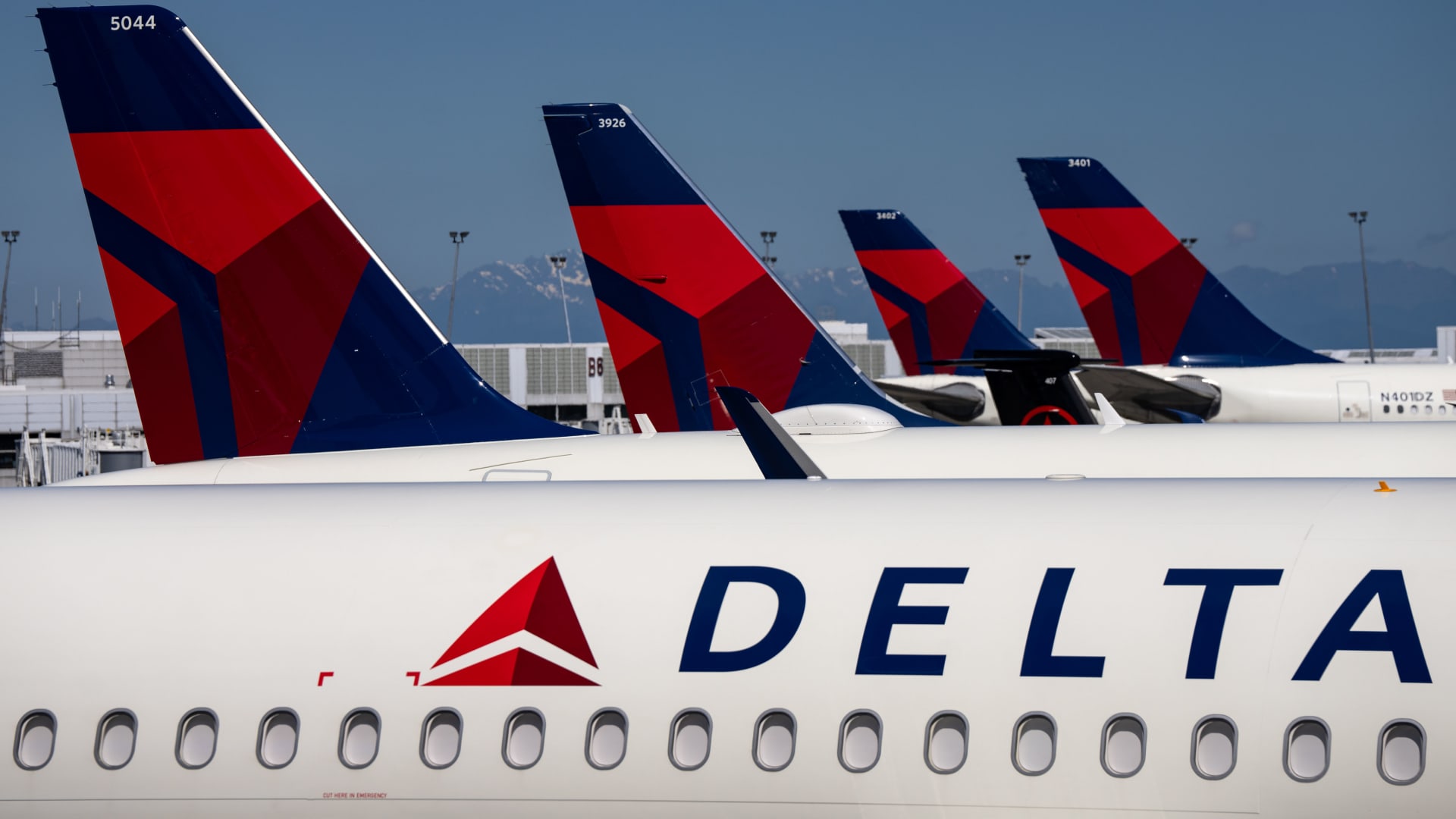 Microsoft fires back at Delta after outage, says airline declined help