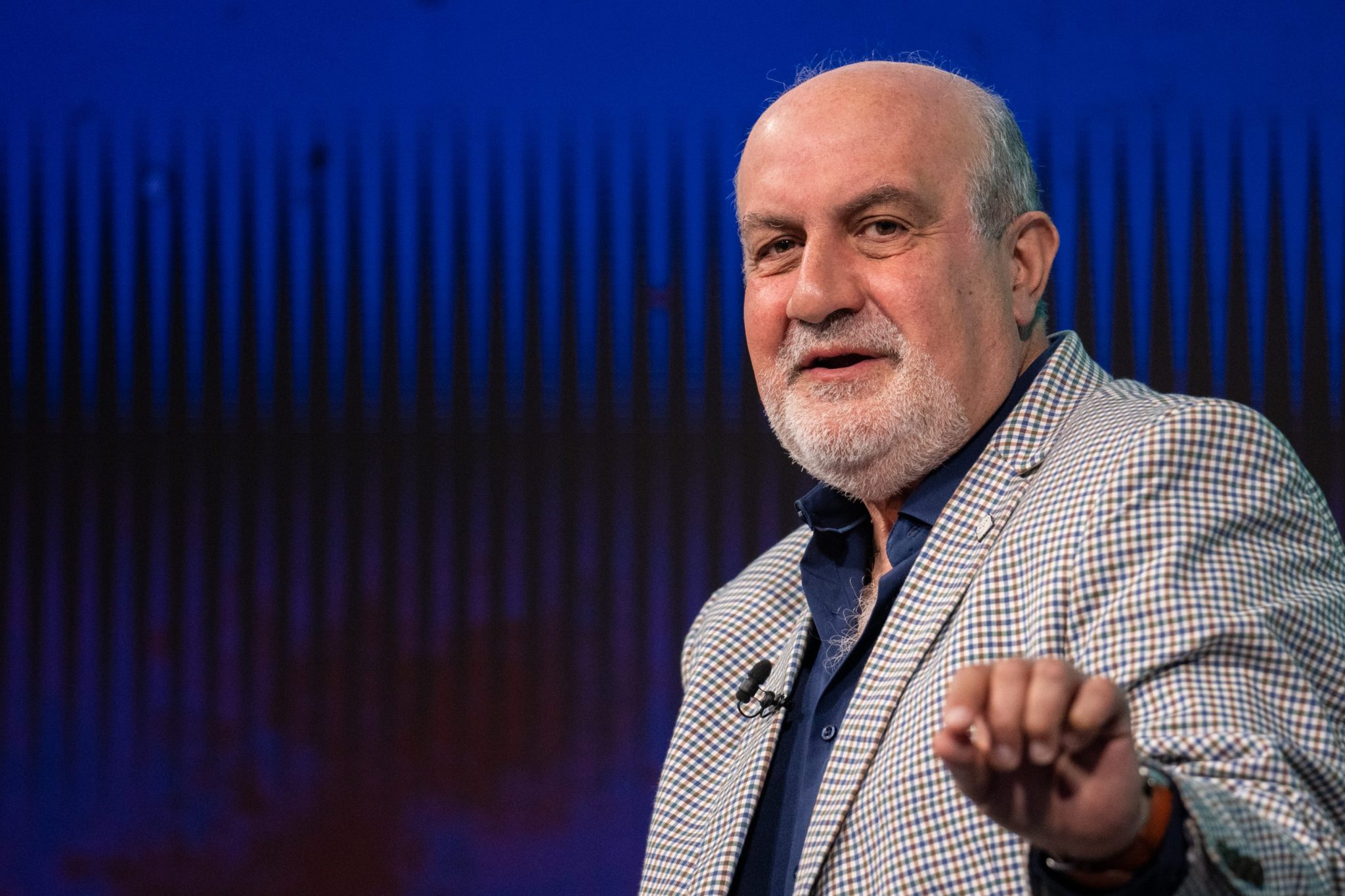 Black Swan author Nassim Taleb is really afraid of dedollarization