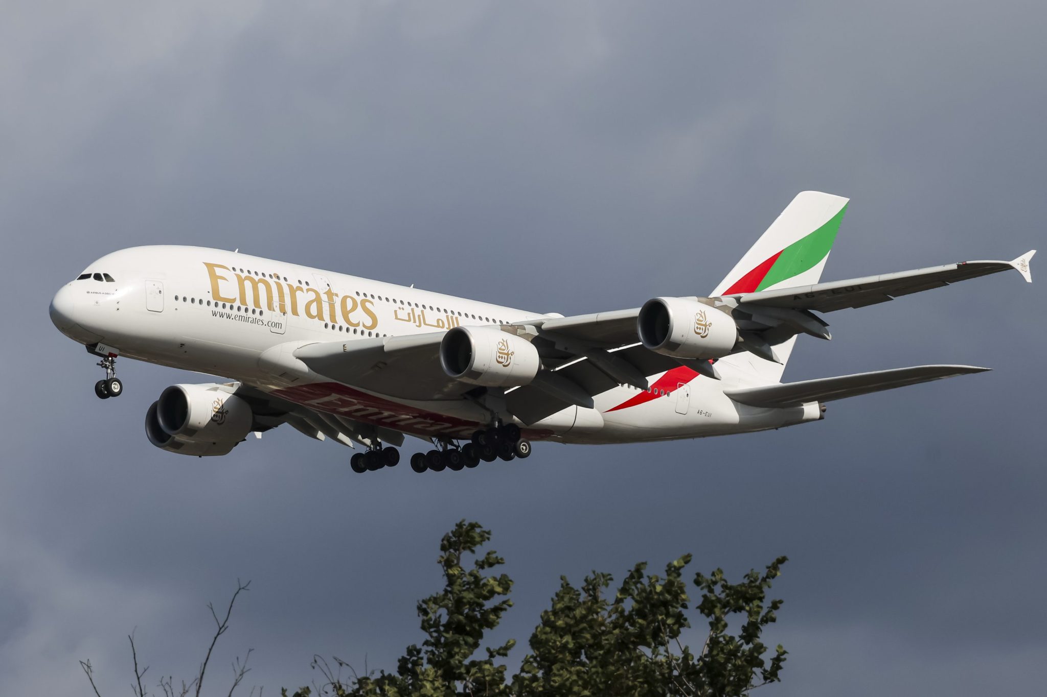 Emirates bans pagers and walkie-talkies from planes