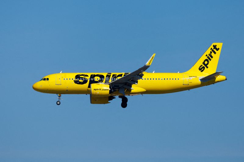 © Reuters. FILE PHOTO: A Spirit commercial airliner prepares to land at San Diego International Airport in San Diego, California, U.S., January 18, 2024. REUTERS/Mike Blake/File Photo