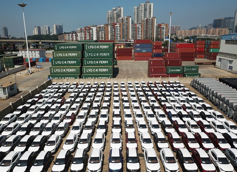 Trump to reduce impact of auto tariffs, Commerce secretary says